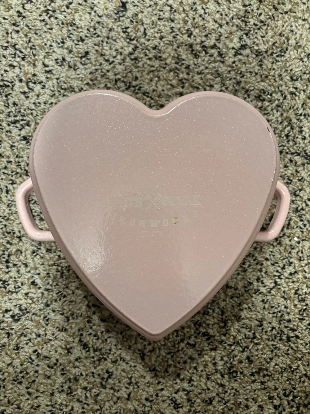 Pink Heart-Shaped Enamel Cast Iron Dutch Oven